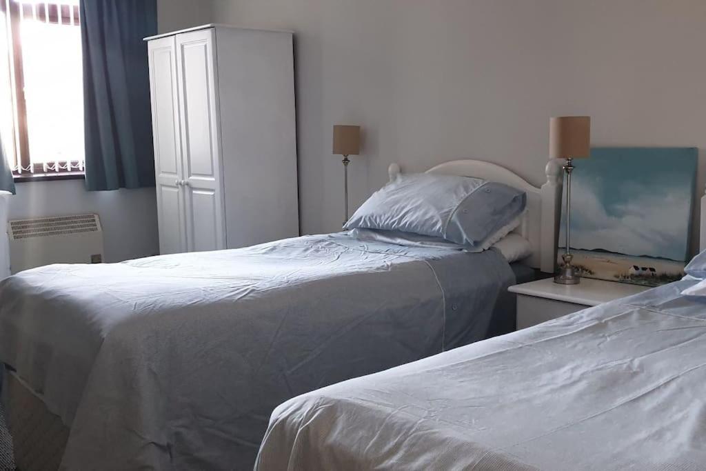 Seafront Apartment, Ground Floor, Free Parking Ньюкасл Экстерьер фото